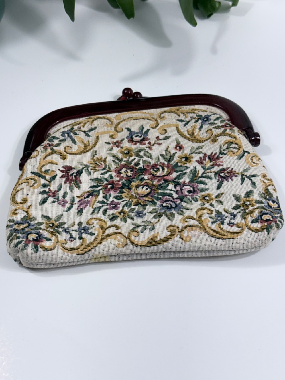 Floral Needlework Clutch Clutch Coin Purse - Picture 3 of 6